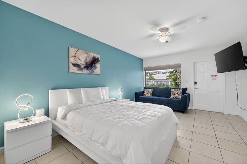 Luxury Hotel Room 3 - Dolphin Isles Suites Fort Lauderdale
