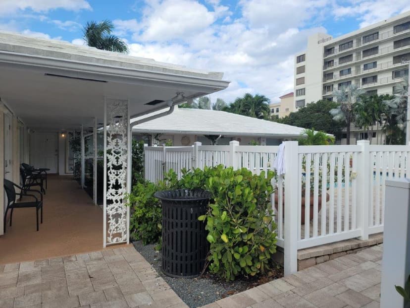 Luxury Hotel Room 19 - Dolphin Isles Suites Fort Lauderdale