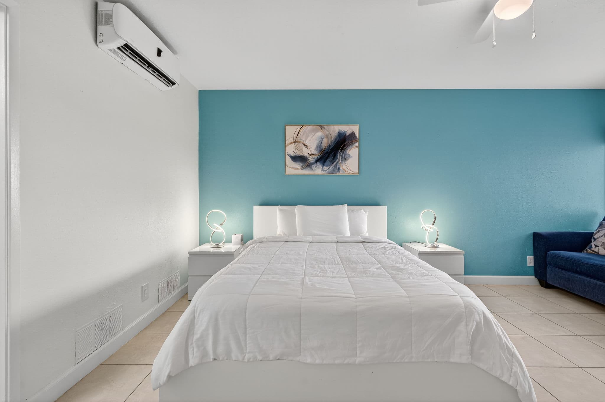 Suite living area 2